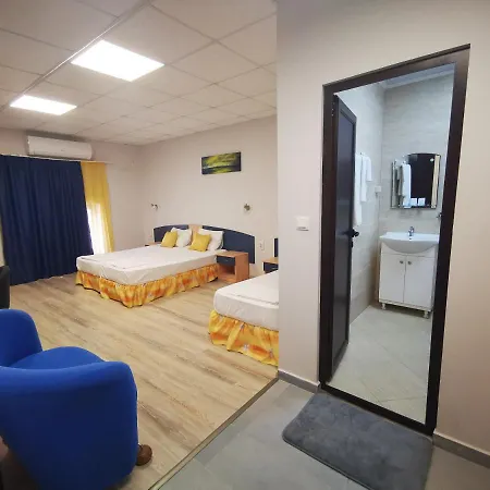 Хотел Адис Лом/Hotel Adis Лом Hotel Lom